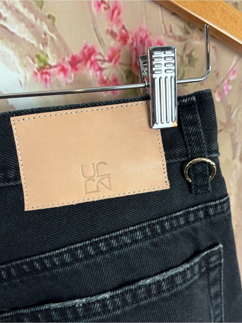 Ulla Johnson Black High-Rise Straight Jeans - Picture 10 of 11